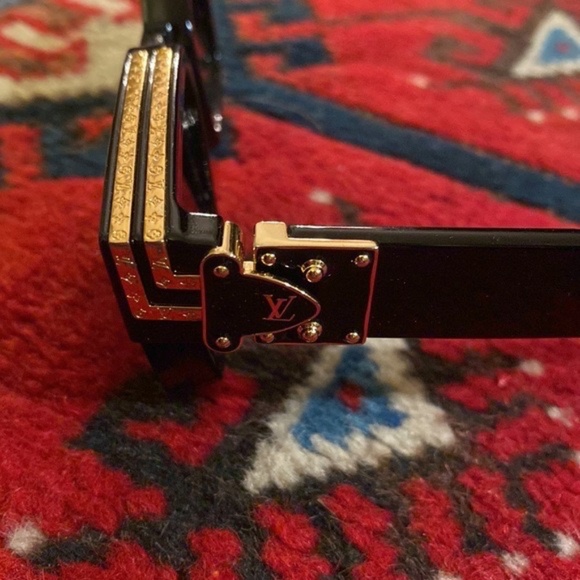 LOUIS VUITTON SUNGLASSES GOLD - Picture 6 of 7